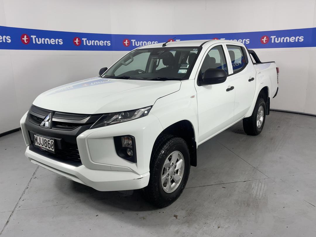 Photo '4' of Mitsubishi Triton