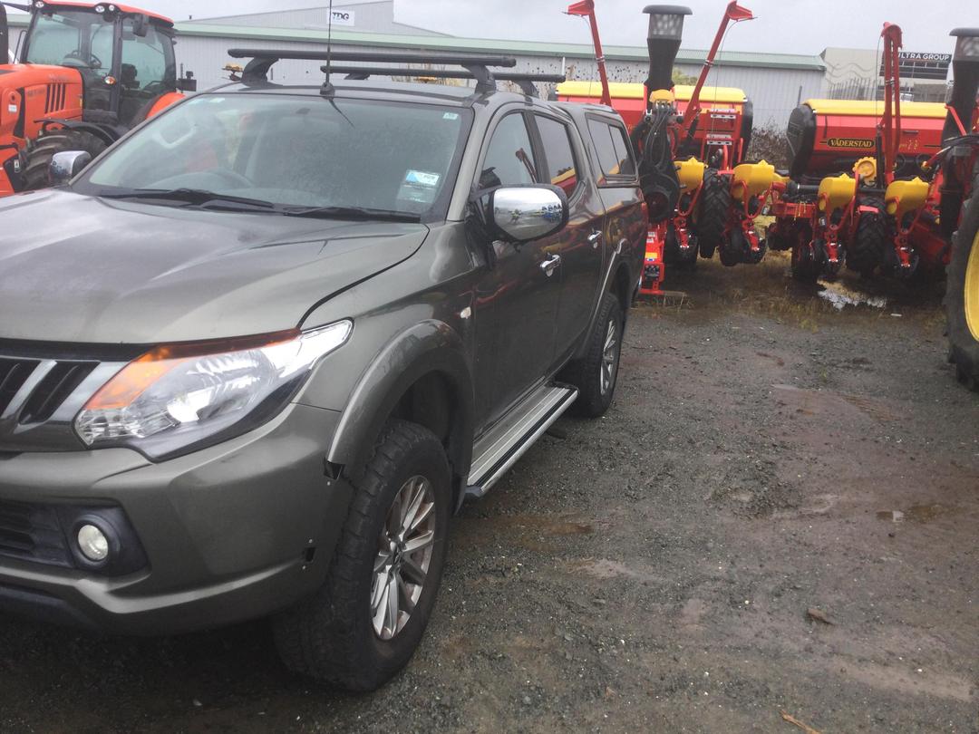 Photo '7' of Mitsubishi Triton DC Glxr 6MT