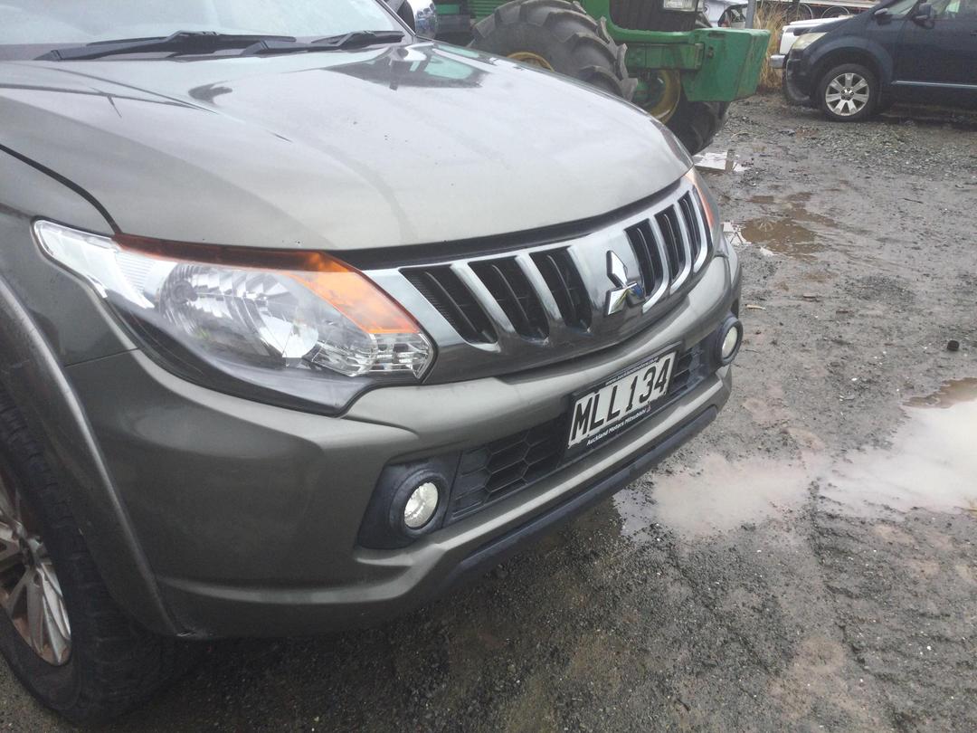 Photo '6' of Mitsubishi Triton DC Glxr 6MT