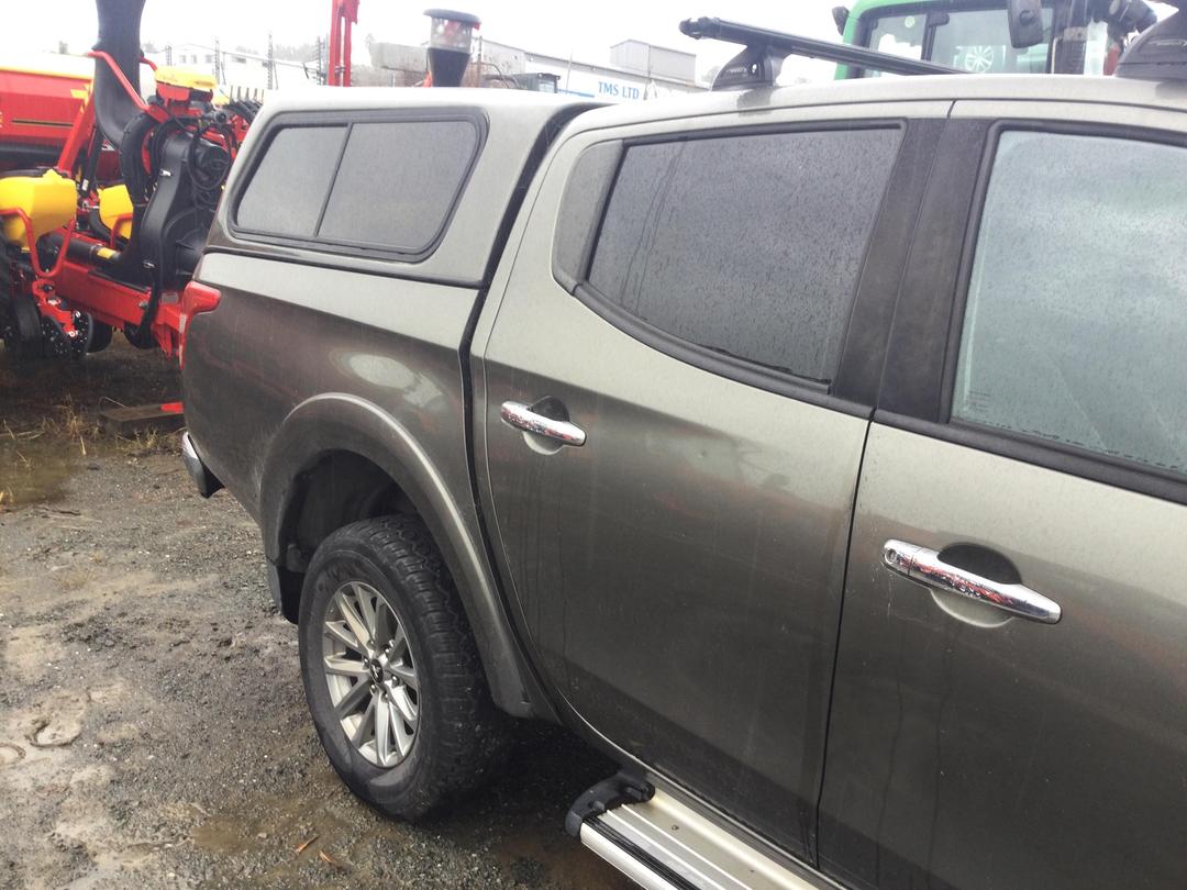 Photo '15' of Mitsubishi Triton DC Glxr 6MT