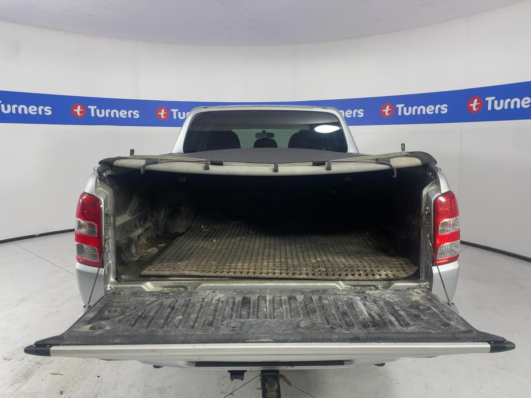 Photo '14' of Mitsubishi Triton