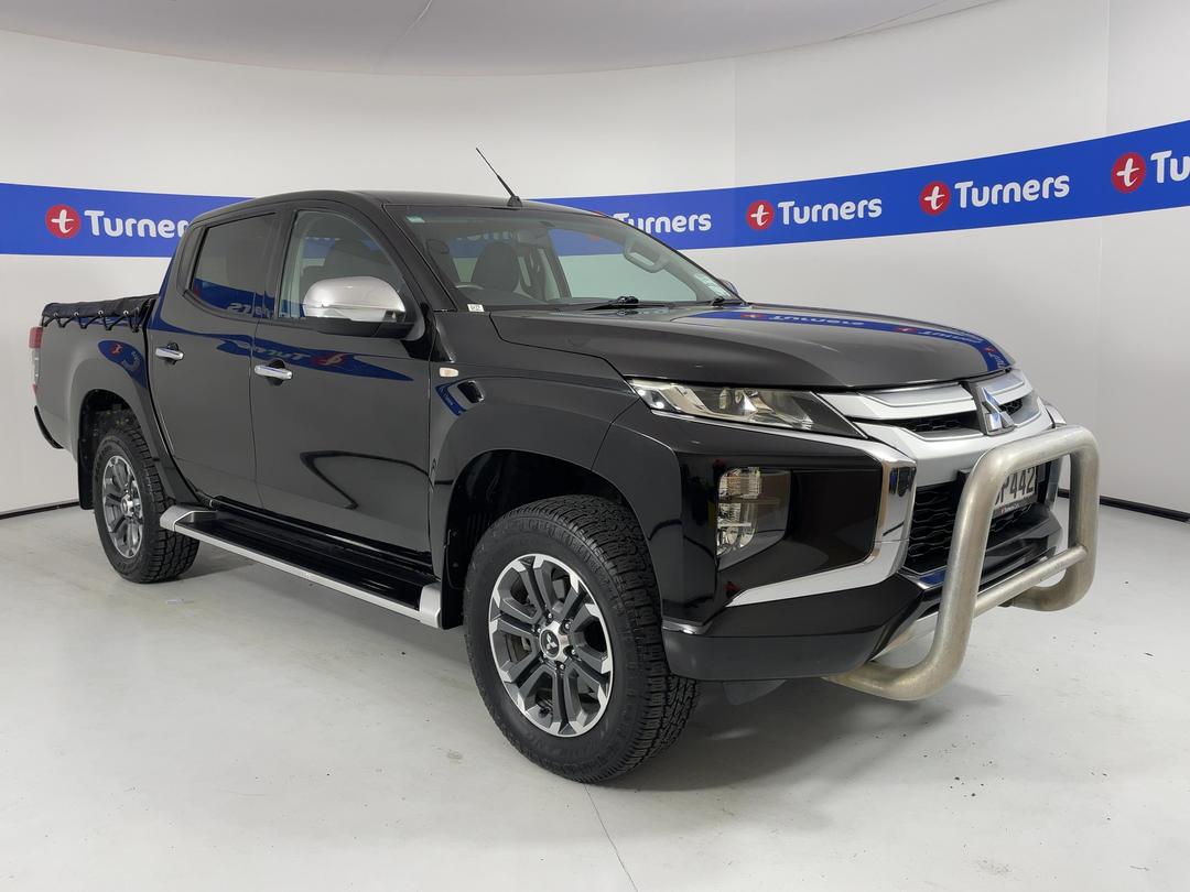 Photo '1' of Mitsubishi Triton