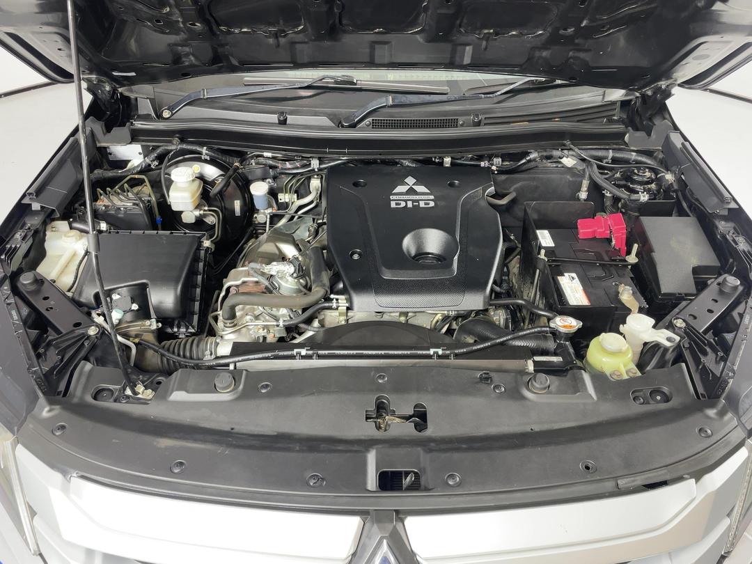 Photo '13' of Mitsubishi Triton
