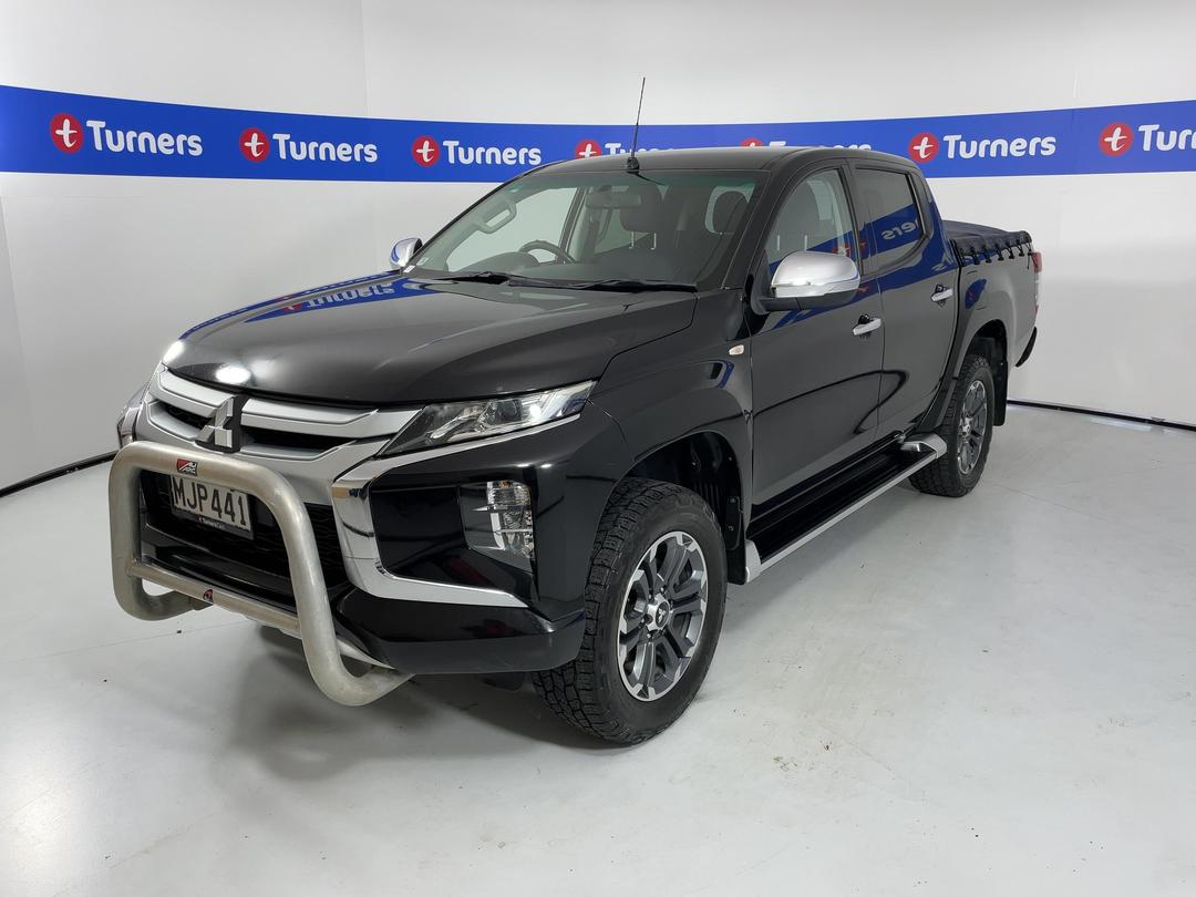 Photo '4' of Mitsubishi Triton