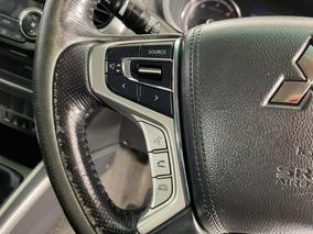 Photo '25' of Mitsubishi Triton