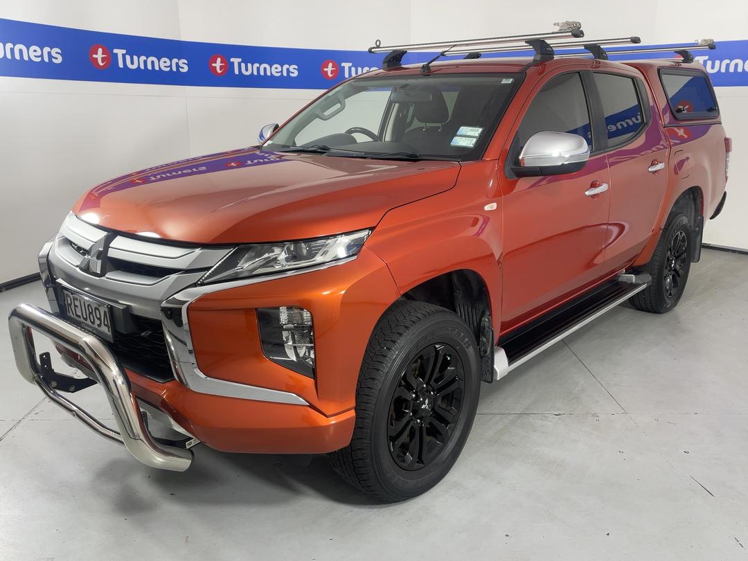Photo '4' of Mitsubishi Triton