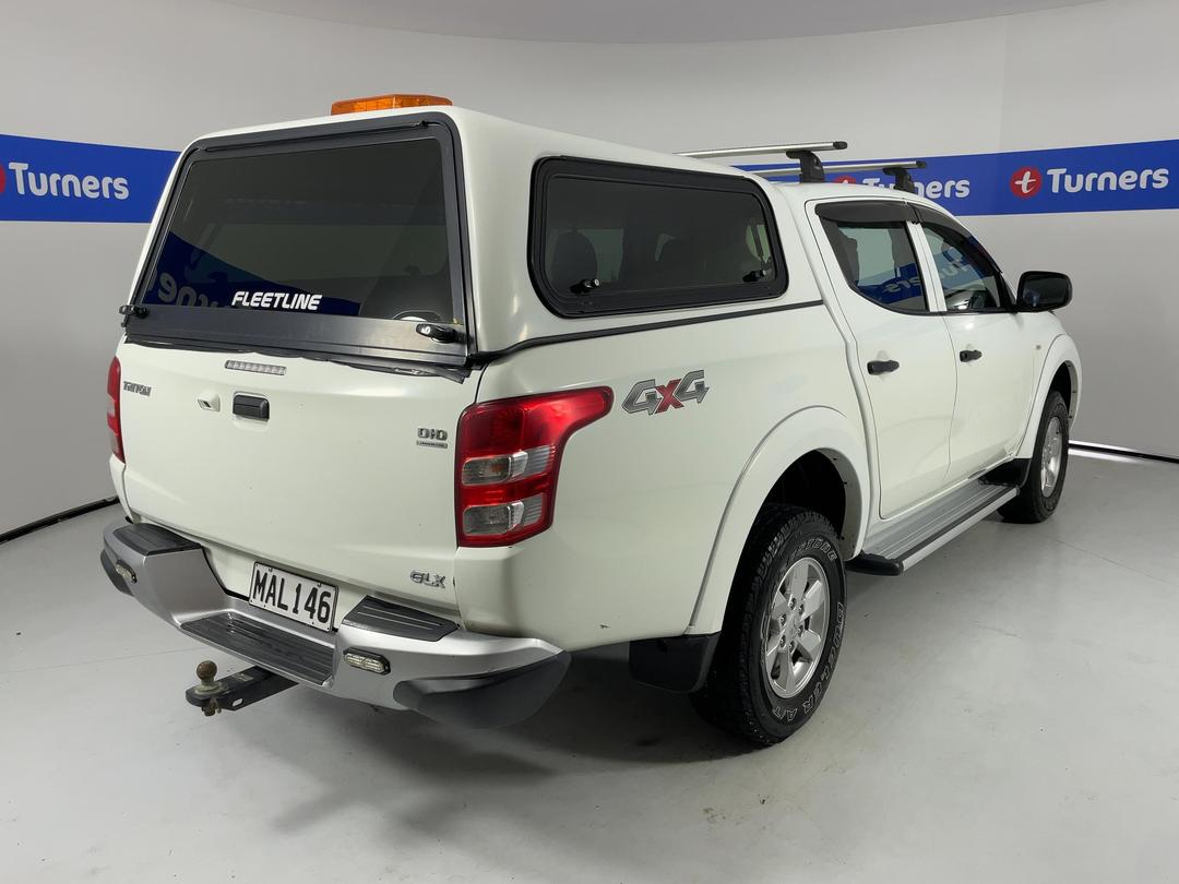 Photo '7' of Mitsubishi Triton