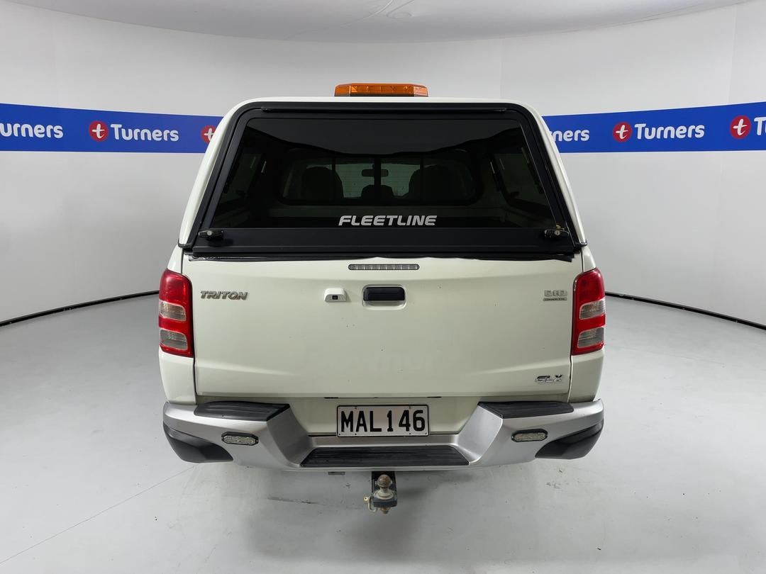 Photo '6' of Mitsubishi Triton