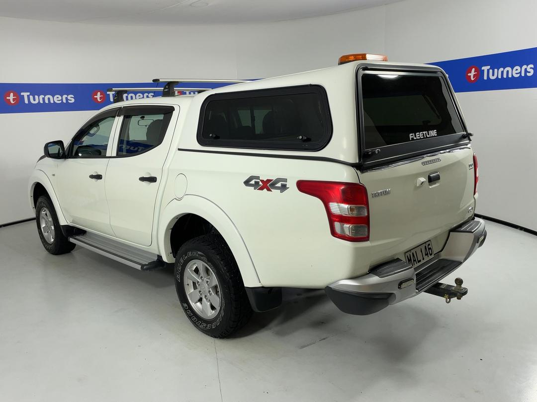 Photo '5' of Mitsubishi Triton