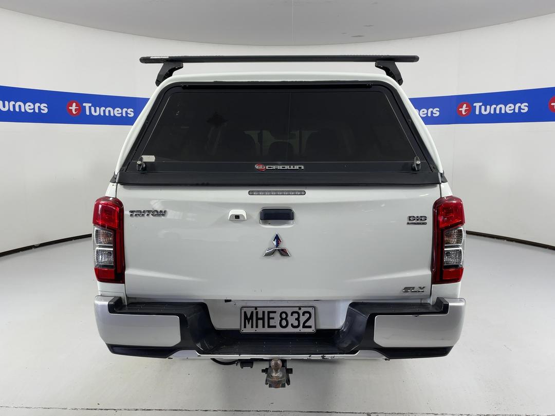 Photo '6' of Mitsubishi Triton