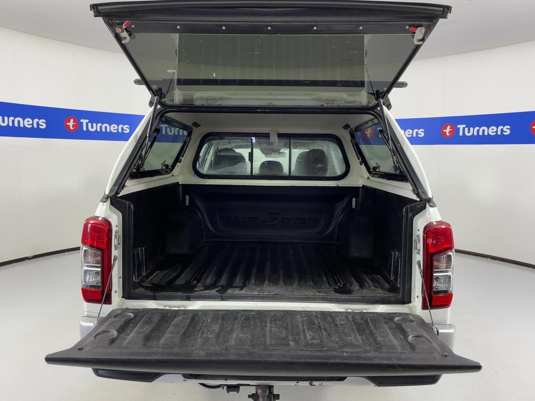 Photo '14' of Mitsubishi Triton
