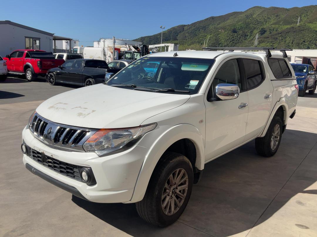 Photo '4' of Mitsubishi Triton DC Glxr 5AT Photo '4' of Mitsubishi Triton DC Glxr 5AT