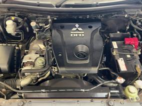 Photo '13' of Mitsubishi Triton