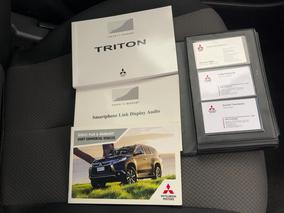 Photo '28' of Mitsubishi Triton