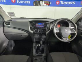 Photo '17' of Mitsubishi Triton
