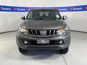 Photo '2' of Mitsubishi Triton