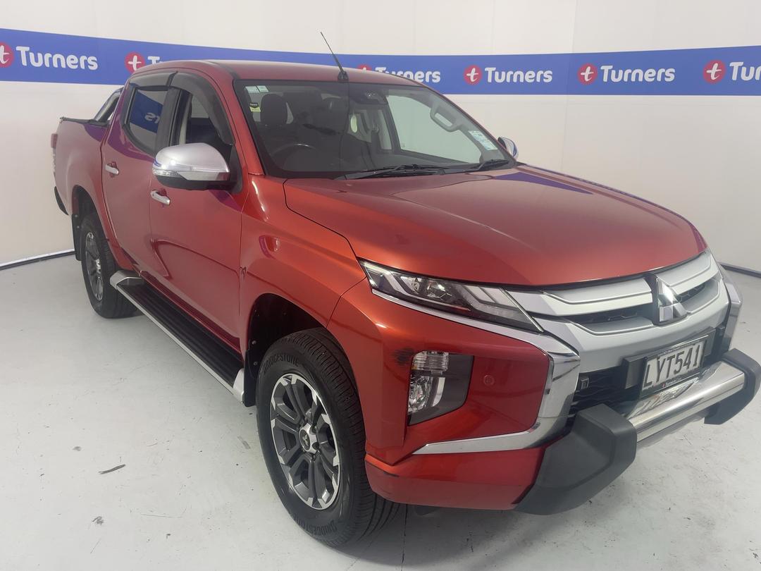 Photo '1' of Mitsubishi Triton