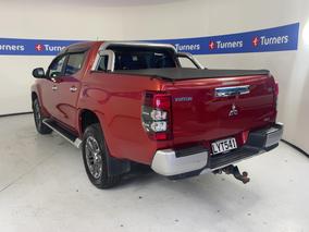 Photo '5' of Mitsubishi Triton