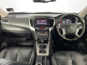 Photo '17' of Mitsubishi Triton