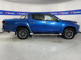 Photo '23' of Mitsubishi Triton