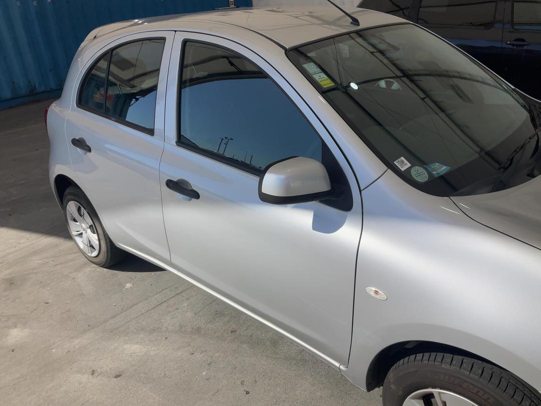 Photo '3' of Nissan March