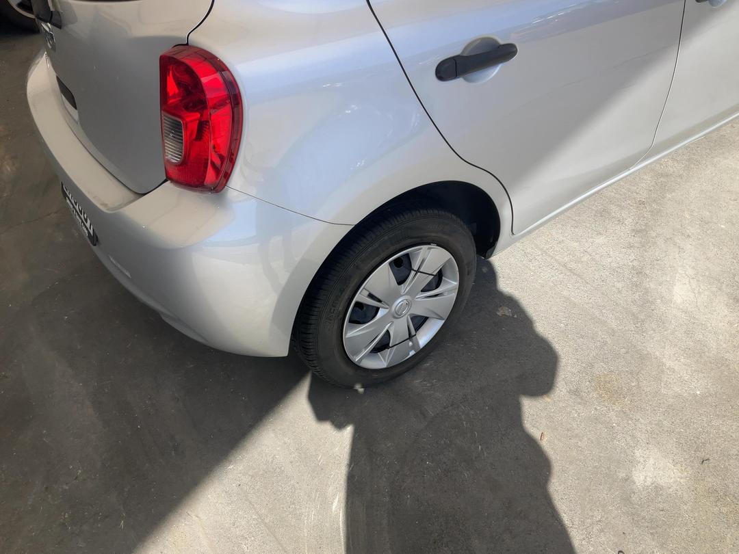 Photo '12' of Nissan March