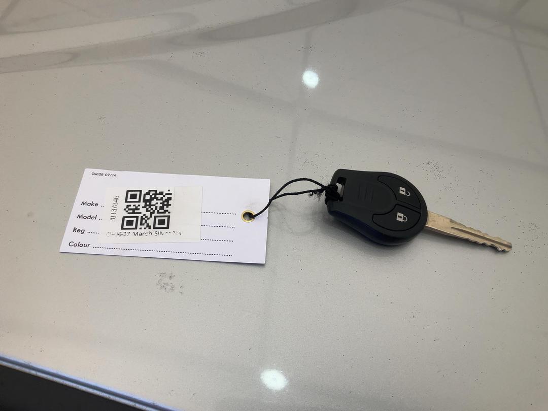 Photo '17' of Nissan March