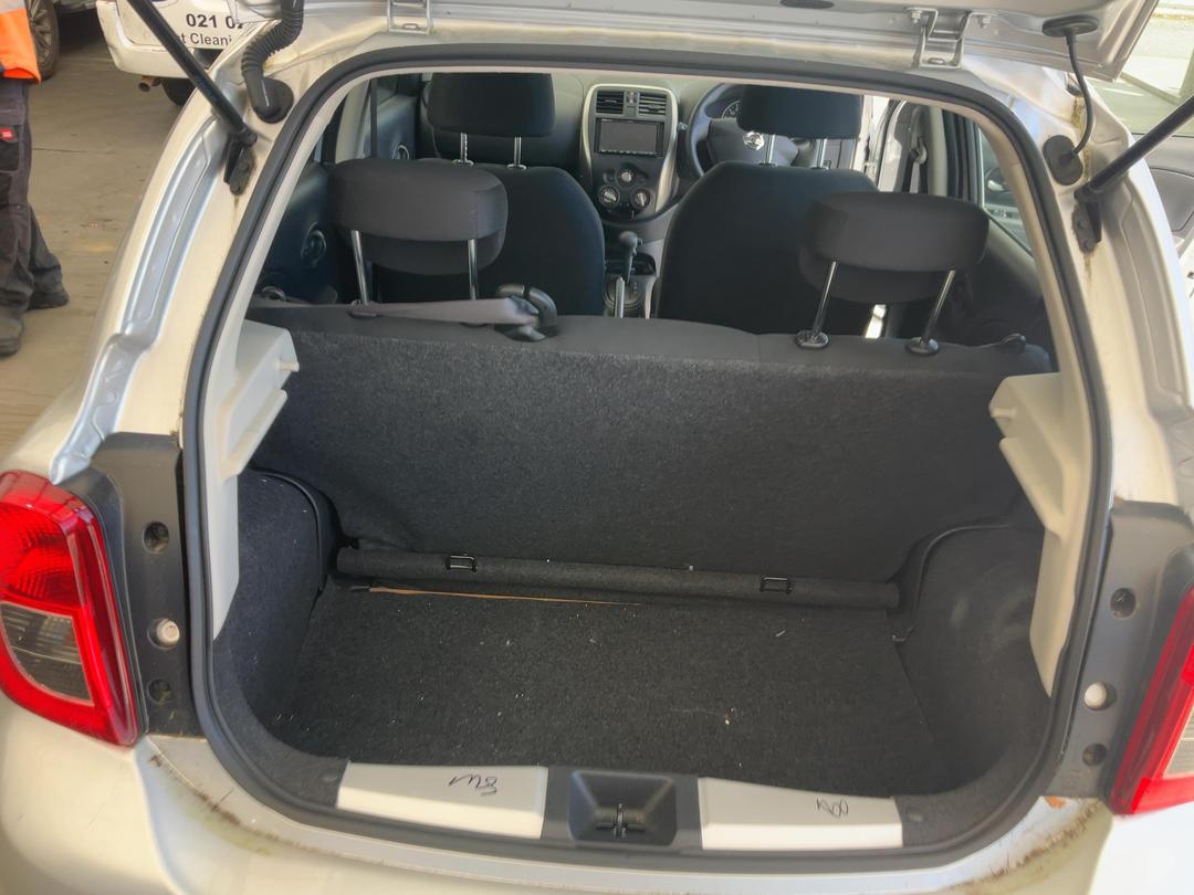 Photo '21' of Nissan March