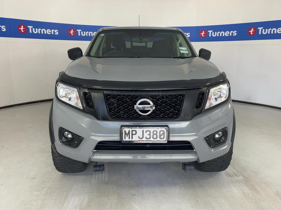 Photo '2' of Nissan Navara