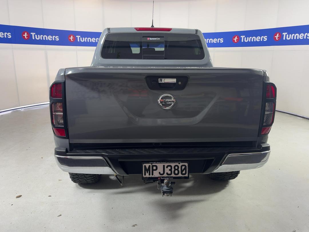 Photo '6' of Nissan Navara