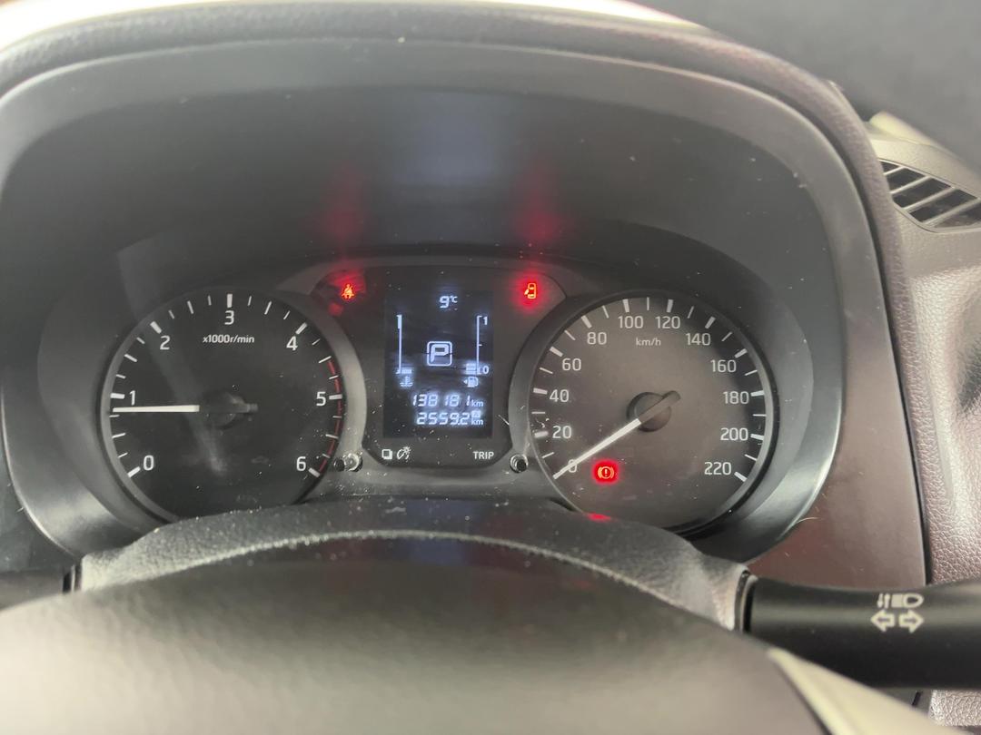 Photo '21' of Nissan Navara