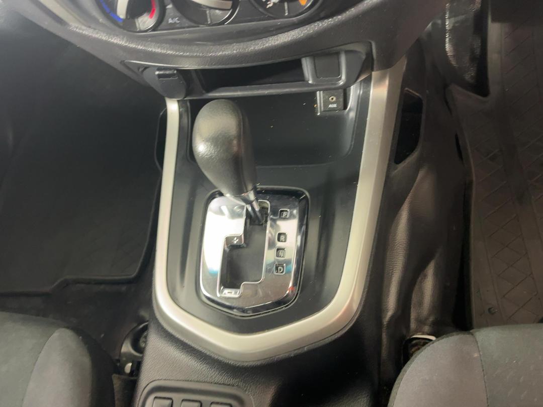 Photo '18' of Nissan Navara