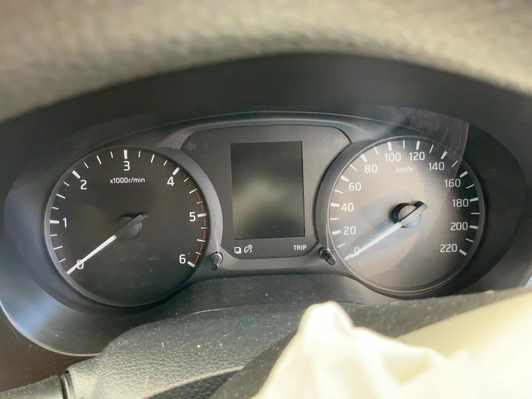 Photo '19' of Nissan Navara RX Photo '19' of Nissan Navara RX