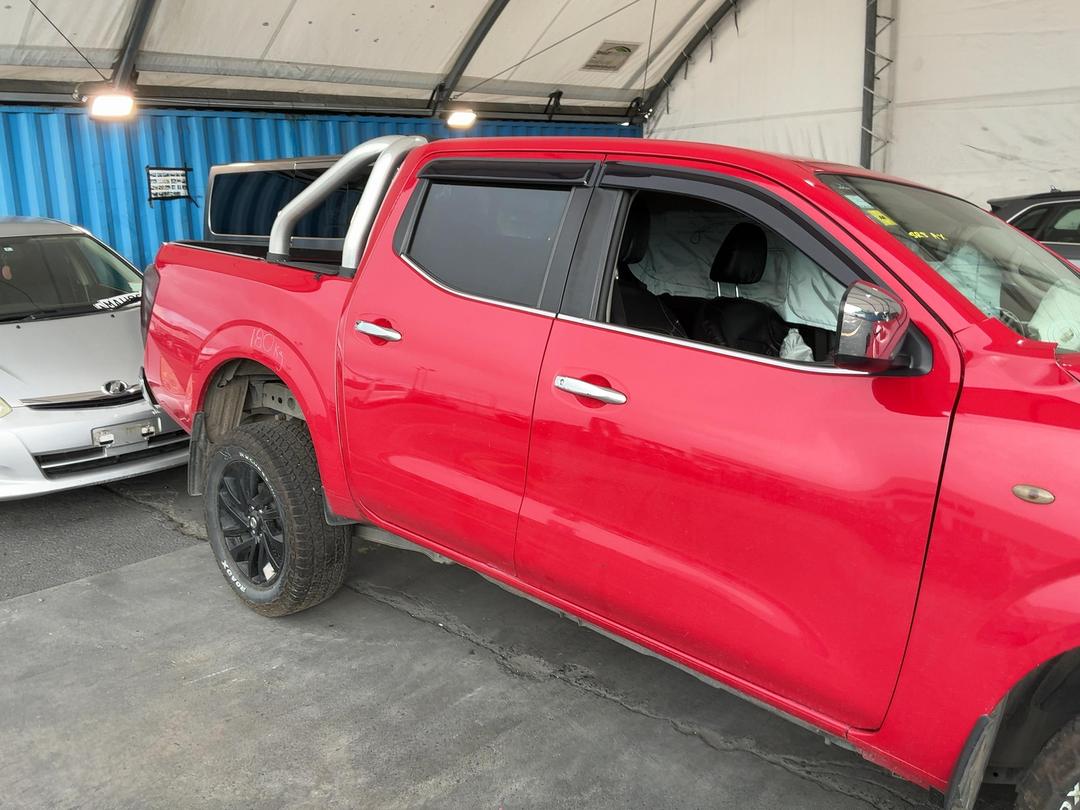 Photo '2' of Nissan Navara RX