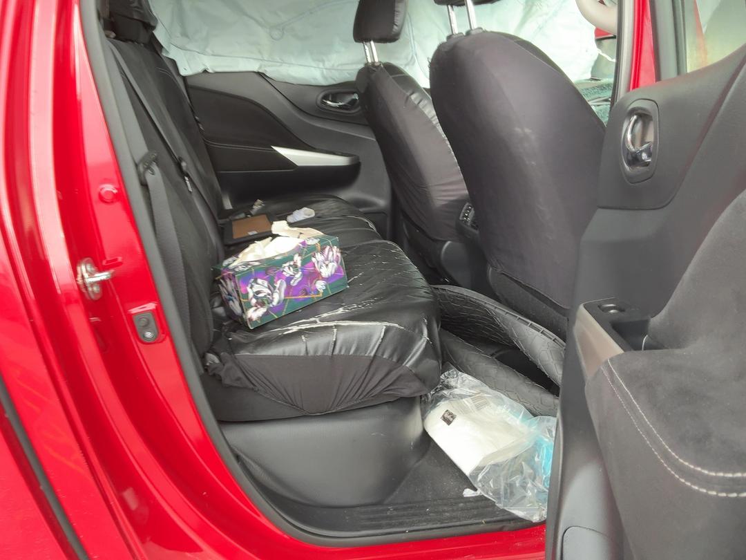Photo '19' of Nissan Navara RX