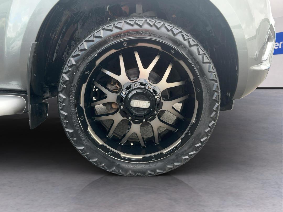 Photo '9' of Nissan Navara