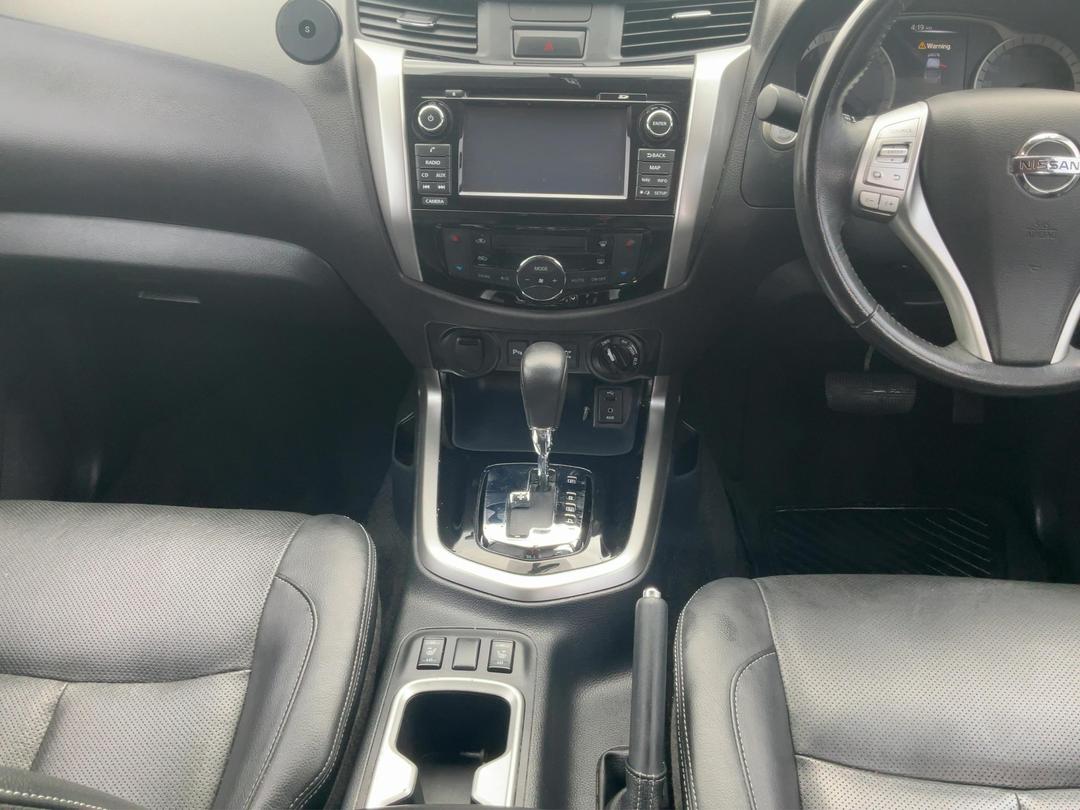 Photo '18' of Nissan Navara