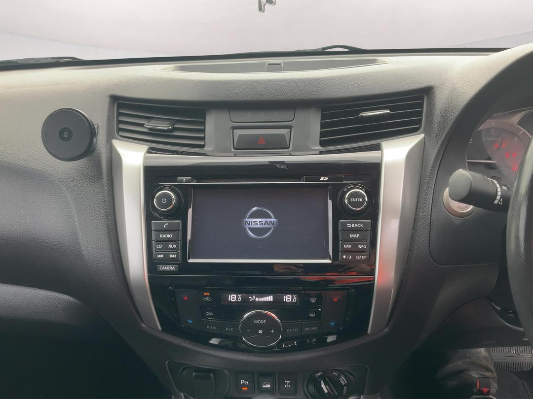 Photo '29' of Nissan Navara