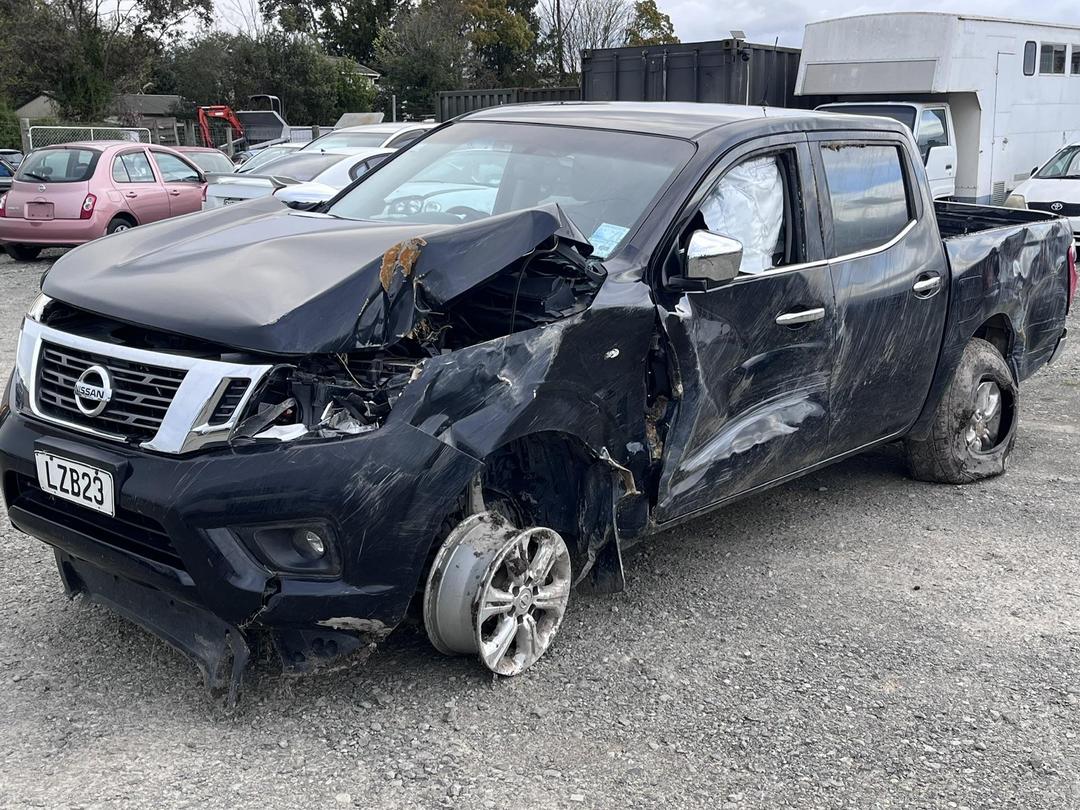 Photo '2' of Nissan Navara RX