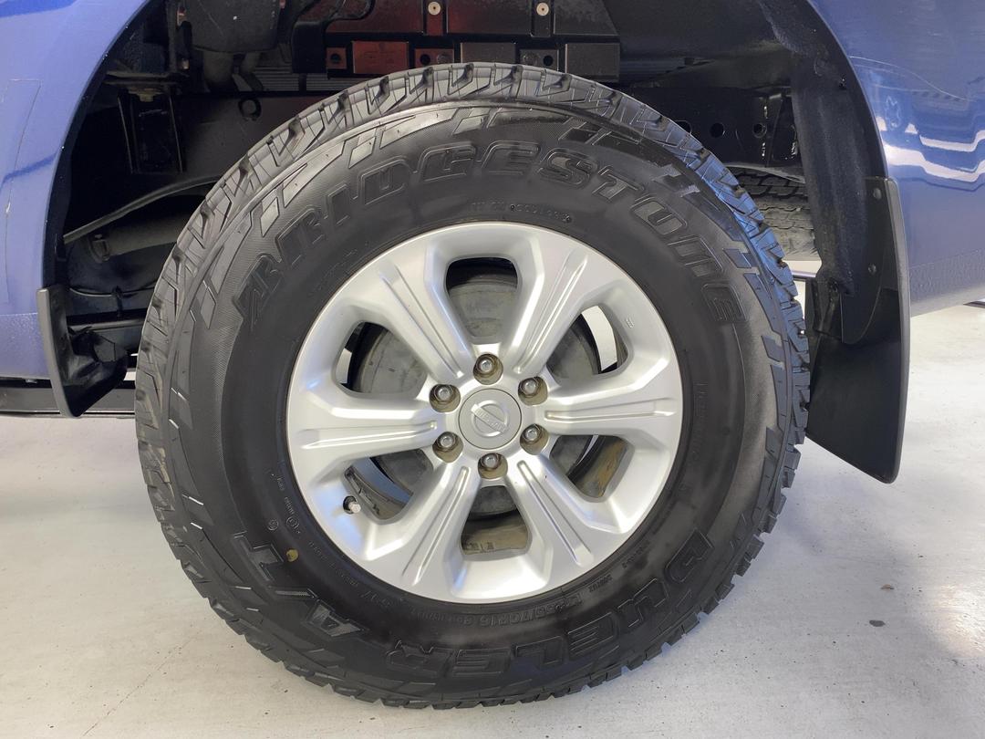 Photo '11' of Nissan Navara