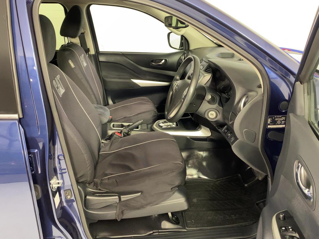 Photo '16' of Nissan Navara