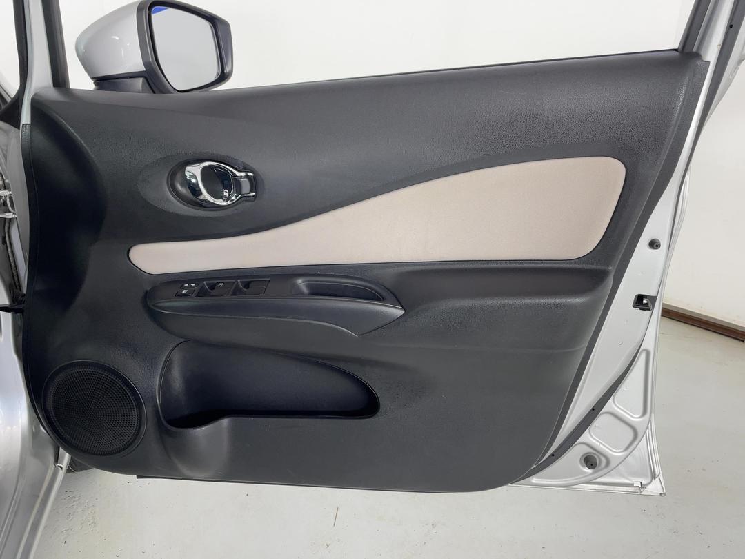 Photo '15' of Nissan Note