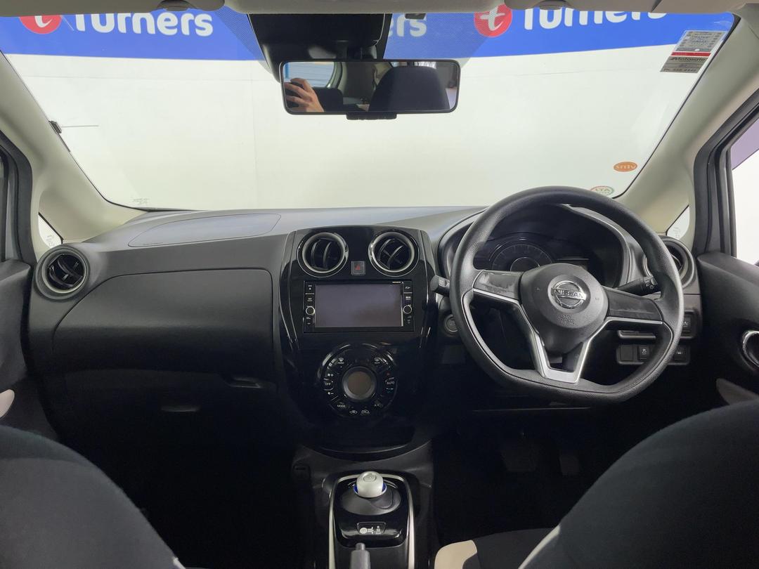 Photo '17' of Nissan Note