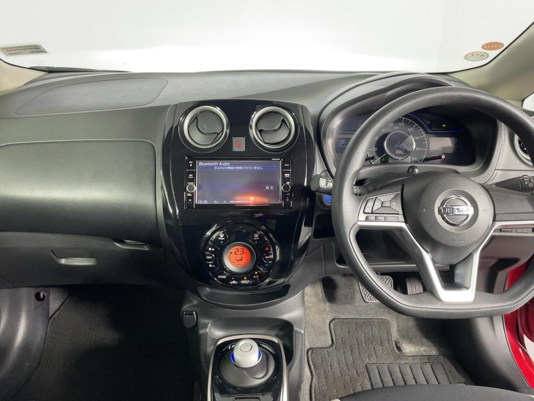 Photo '17' of Nissan Note
