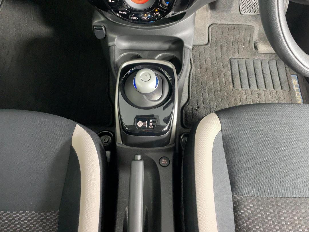 Photo '18' of Nissan Note