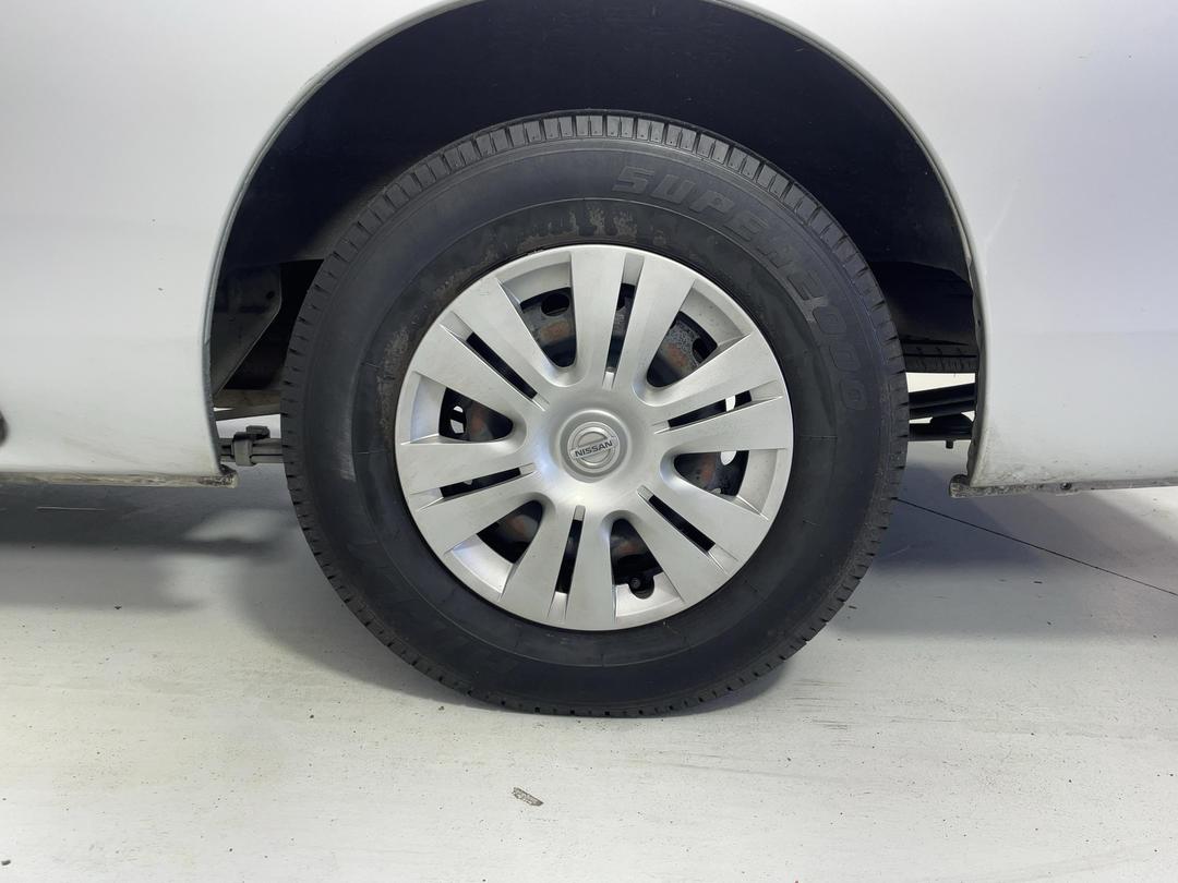 Photo '11' of Nissan NV350