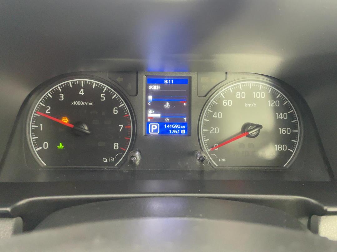 Photo '21' of Nissan NV350