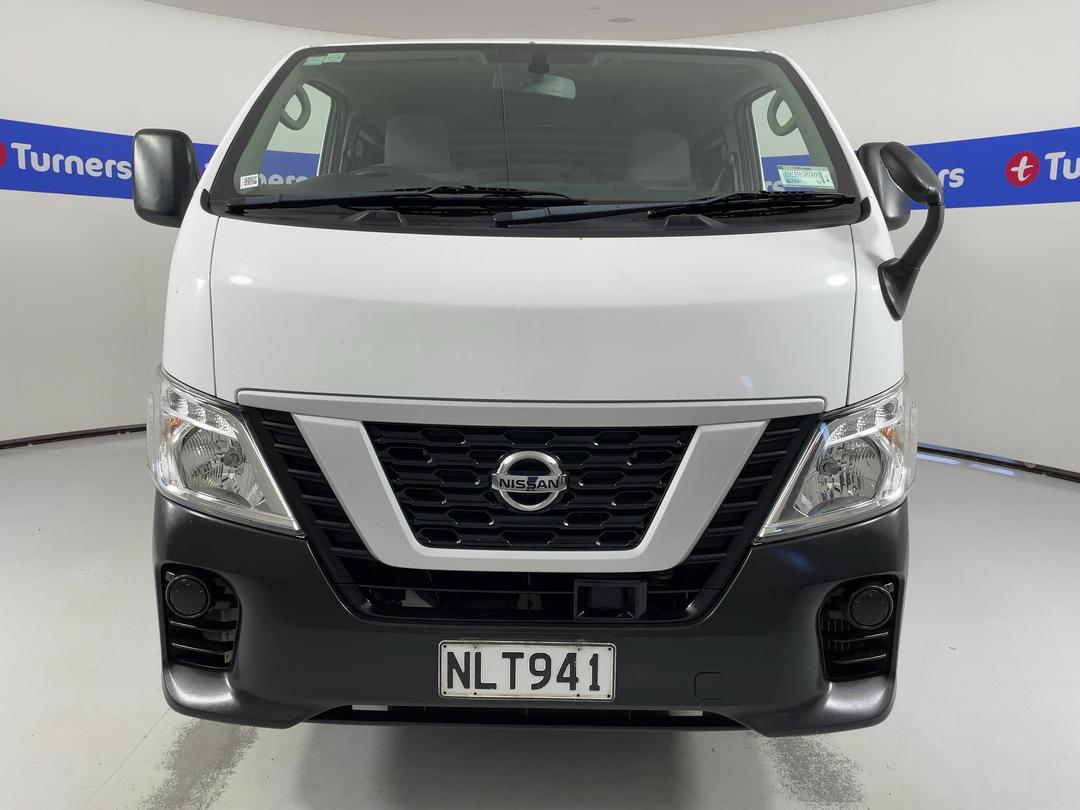 Photo '2' of Nissan NV350