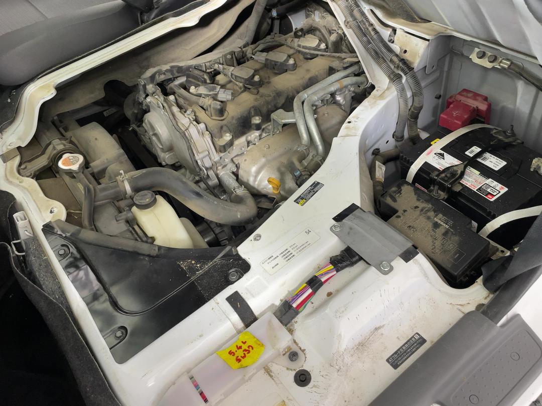 Photo '13' of Nissan NV350