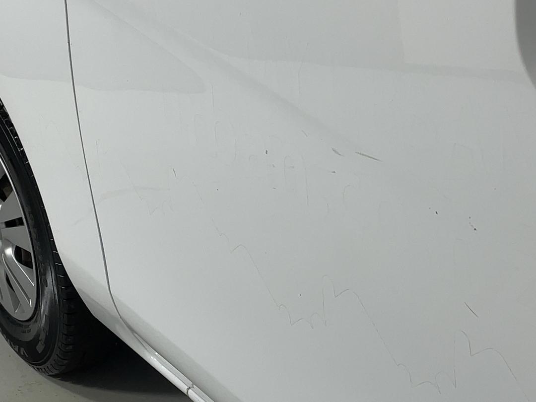 Photo '27' of Nissan NV350